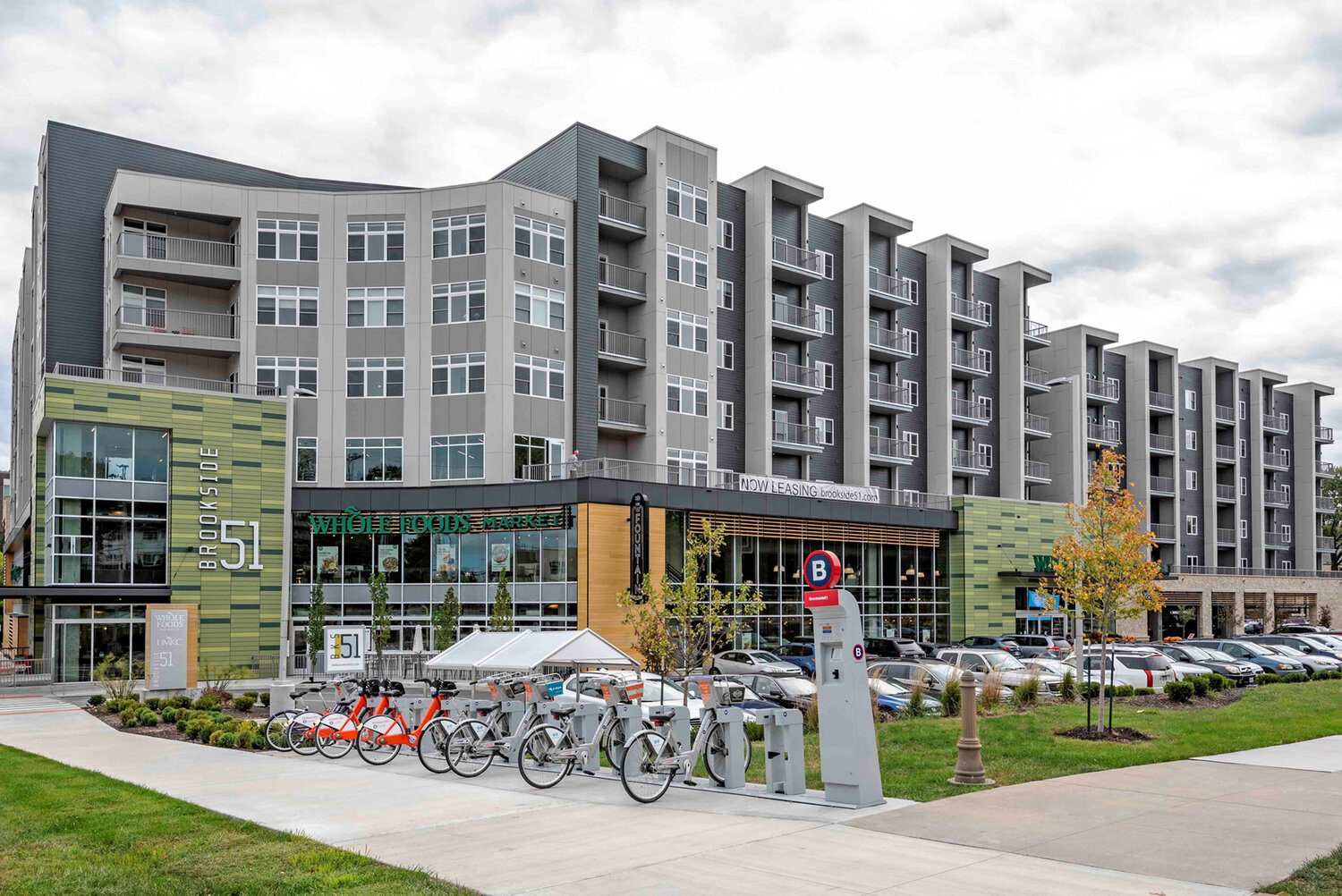 Exterior and bike racks at Brookside 51 in Kansas City, MO